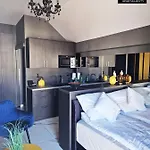 Apartment P6 Mini Light Black
