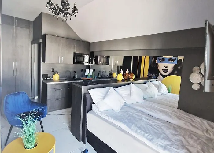 Appartamento P6 Mini Light Black *