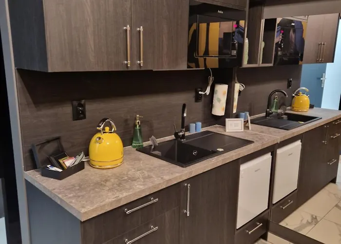 P6 Mini Light Black Appartamento *